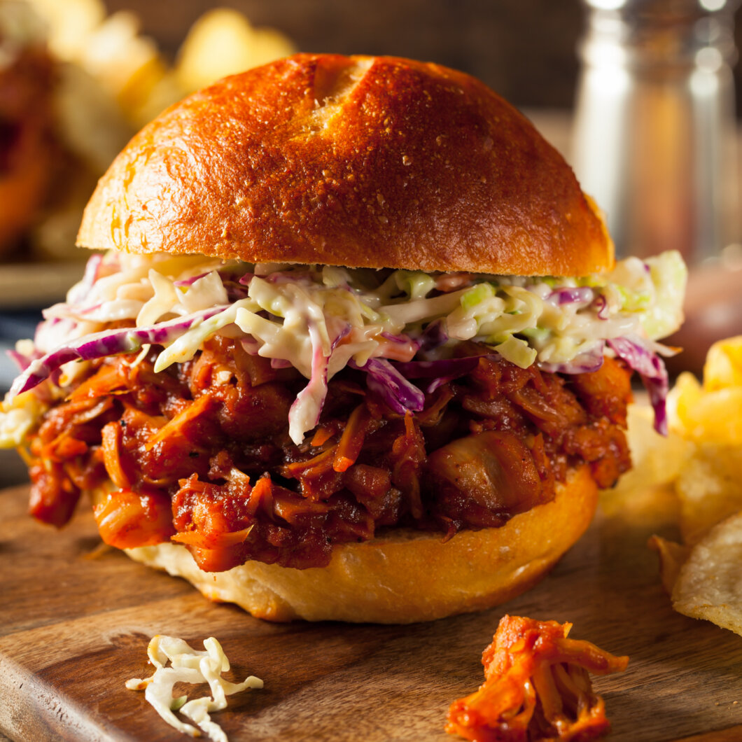 Vegan BBQ Pulled Jackfruit Sandwiches 