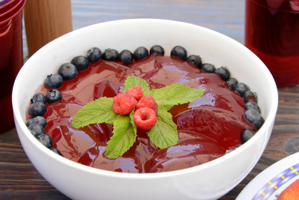 bowl of vegan gelatin