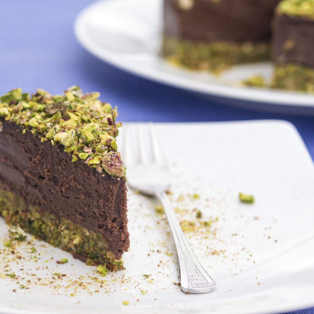 Vegan Dubai-ish Chocolate Cake